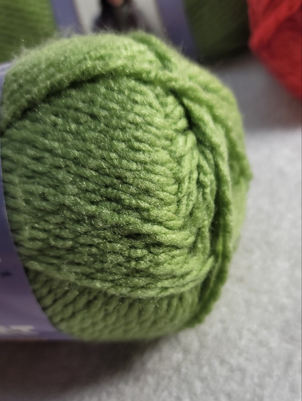 Softee Chunky Yarn - 3 Green 2 Red NWOT - Picture 7 of 9